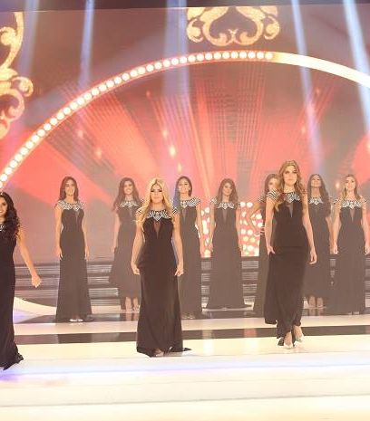 أناقة الأسود  مع المشتركات في مرورهنّ الأوّل 