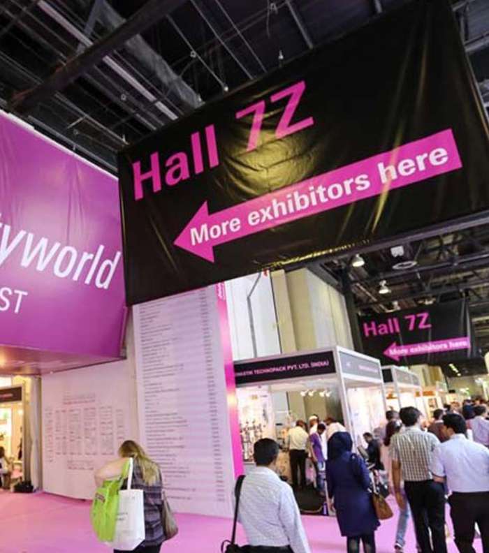بالصور، ياسمينة تحضر معرض Beautyworld Middle East للعام 2017