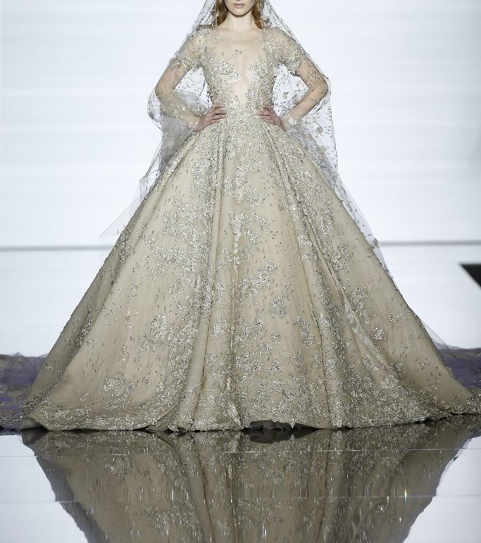 أناقة الكلاسيكيّة وفخامتها بتوقيع زهير مراد