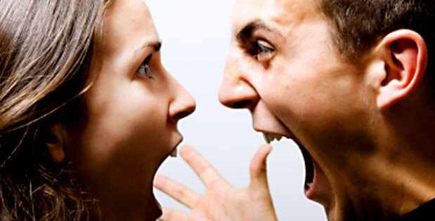 10 تصرفات تغضب الرجال، اعرفيها!