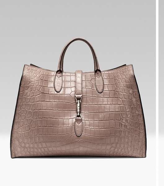 حقيبة Gucci حديثة التصميم، إختيار المرأة الفاشينيستا 