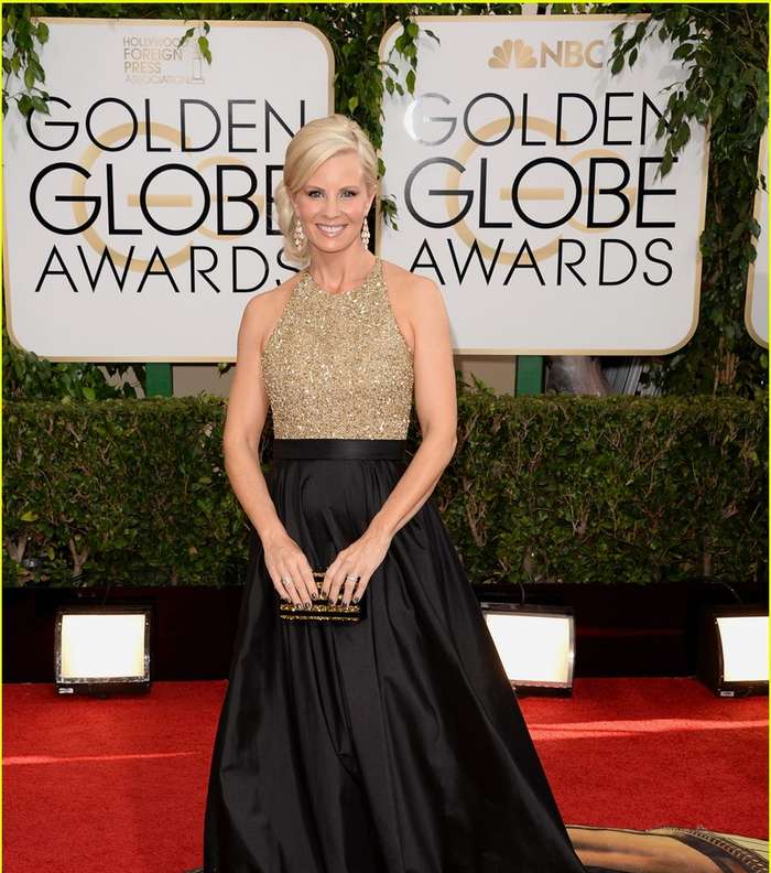 Monica Potter بفستان من توقيع Romona Keveza