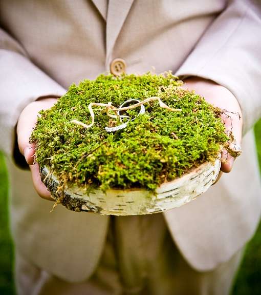 وسادة خواتم الزواج من الأعشاب