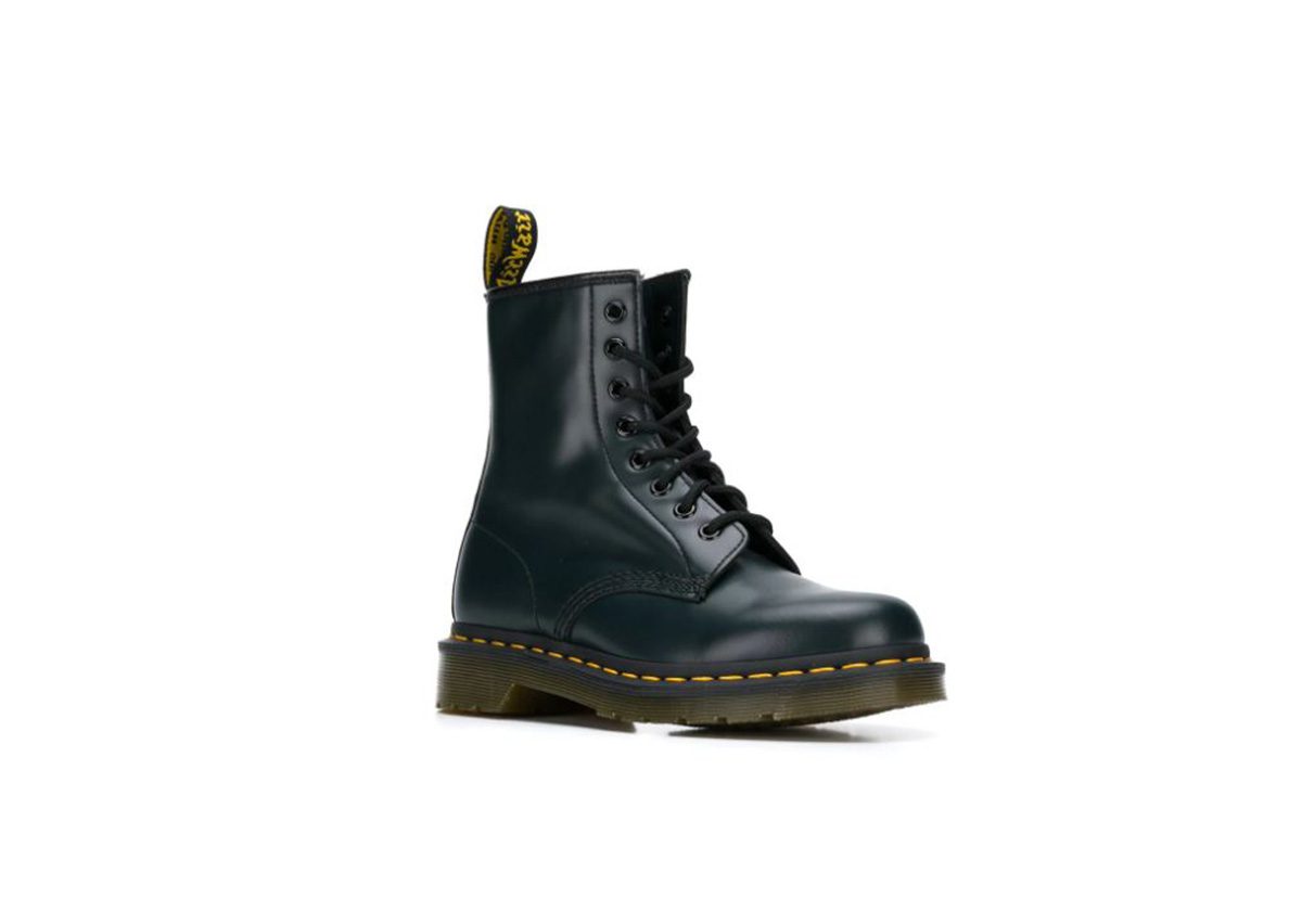 lace-up ankle boots من DR. MARTENS.