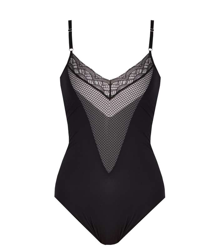 bodysuit بقماش ملفت وحيوي لاطلالة جريئة وملفتة في شتاء 2017