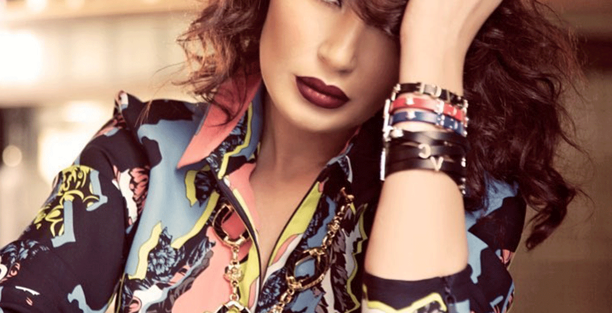 سيرين عبد النور فضحت نفسها عن غير قصد فستانها الواسع كشف حملها