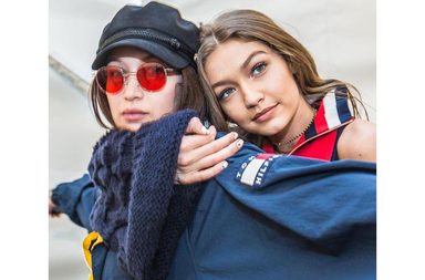 اجمل الازياء من مجموعة تومي هيلفيغر بالتعاون مع جيجي حديد لصيف 2017