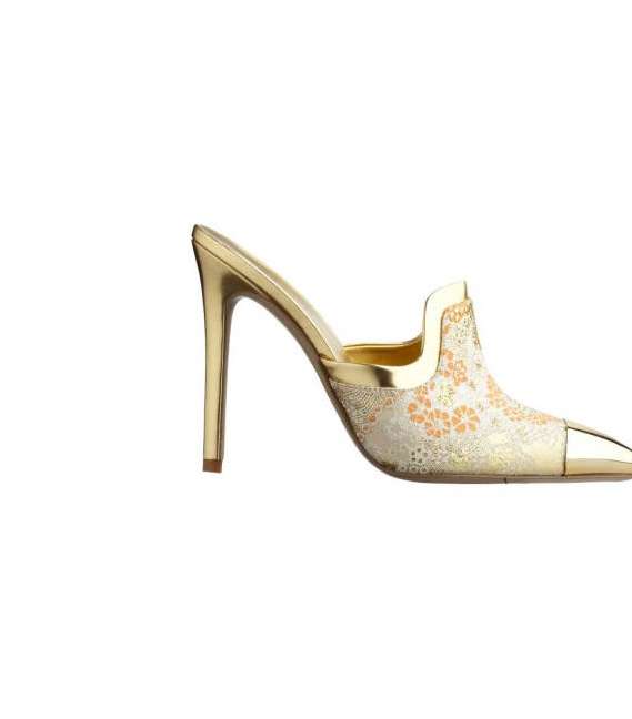 أحذية المول من ألبيرتا فيريتي و Nine West