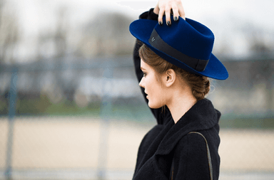 صور قبعات للمراهقات هذا الخريف