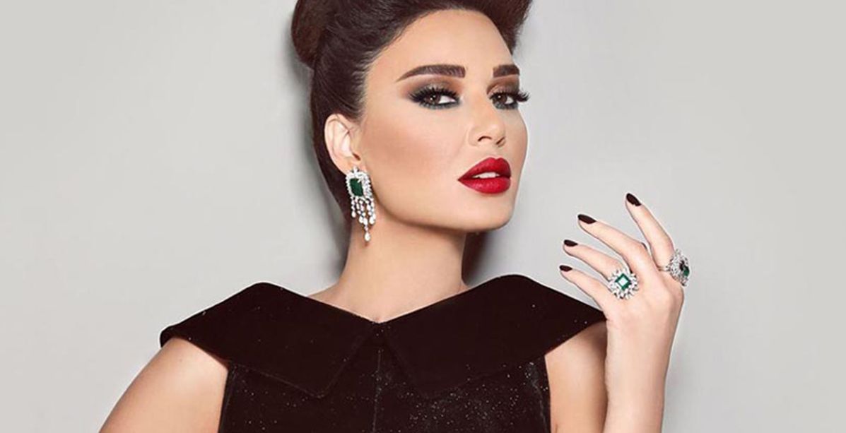 سيرين عبد النور مرتدية فستان الزفاف من إيلي صعب منذ 22 عاماً!