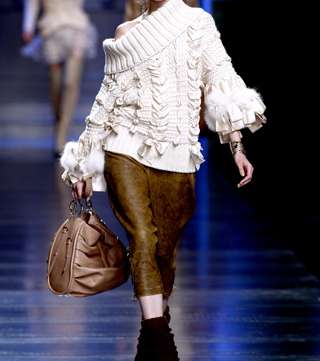 Christian-dior-rtw-fall-2010-9-3-2010-3