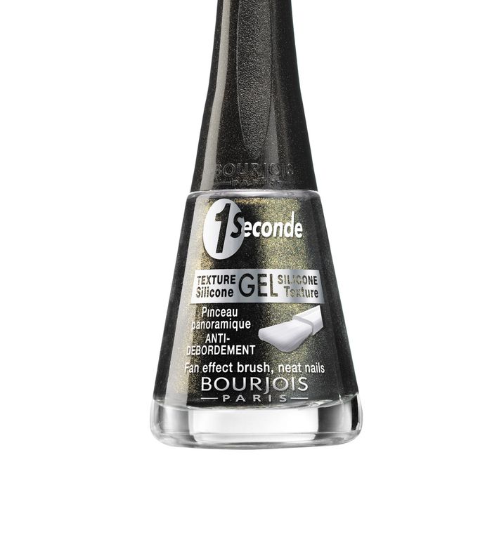 الظلال الداكنة تسيطر على أحدث مجموعات طلاء الأظافر من Bourjois 