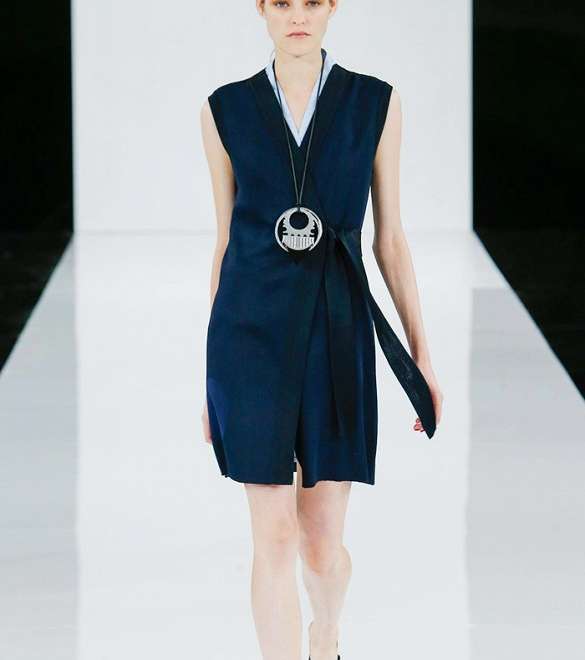 اعتمدي في صيف 2015 موضة القلادات الطويلة