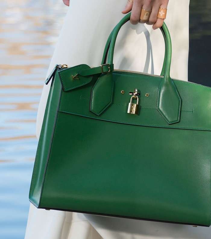 موديلات ماركات شنط عالمية 2016