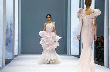 بالصور، اليك تصاميم Ralph & Russo لصيف 2015