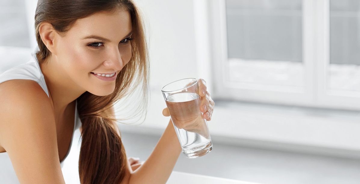 5 حيل تشجعك على شرب المياه بكثرة!