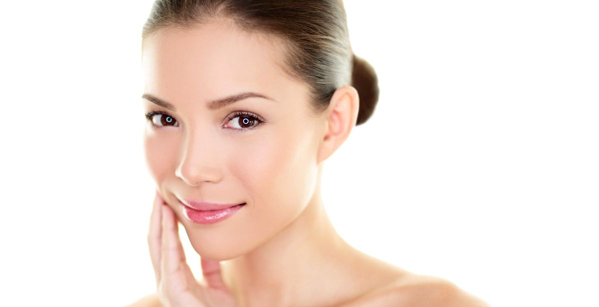 مقشر طبيعي يبيض البشرة ويخفي آثار البثور في أسبوع واحد