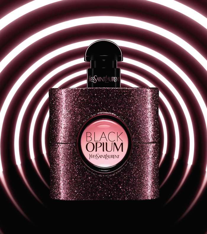 Black Opium: عطر أيقوني للماركة
