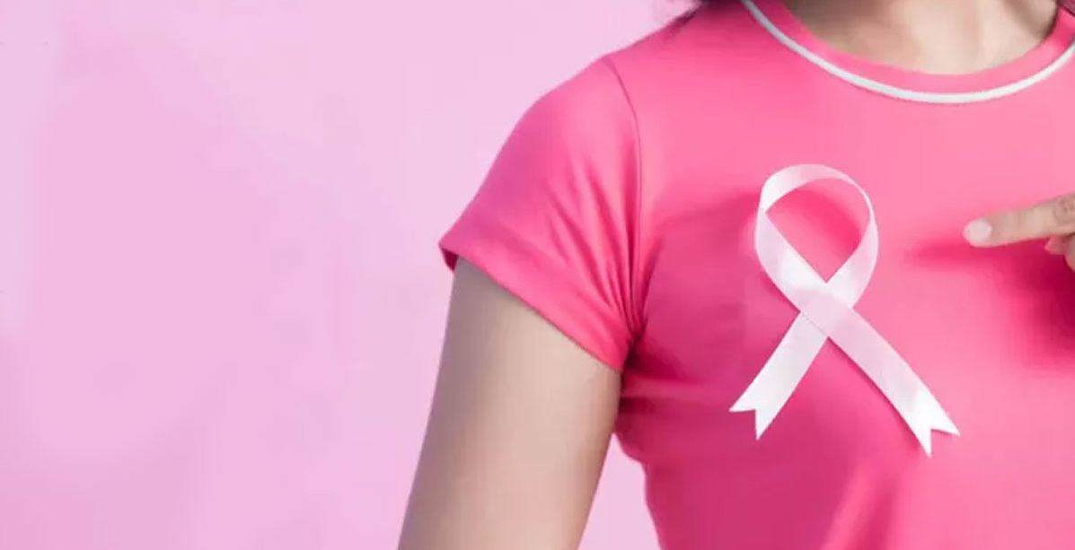 4 خطوات للقيام باختبار الكشف عن سرطان الثدي في المنزل!