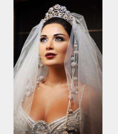 فستان زفاف سيرين عبد النور