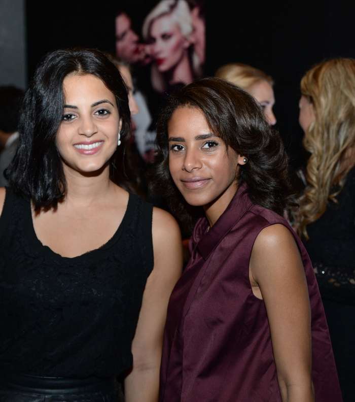 ناديا حسن لمدونة @TheFierce_Nay مع محررة ياسمينة خلال الحفل