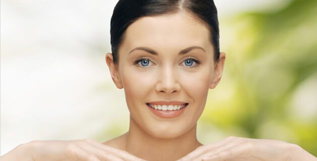 ما هي أبرز فوائد زيت الخروع للوجه؟