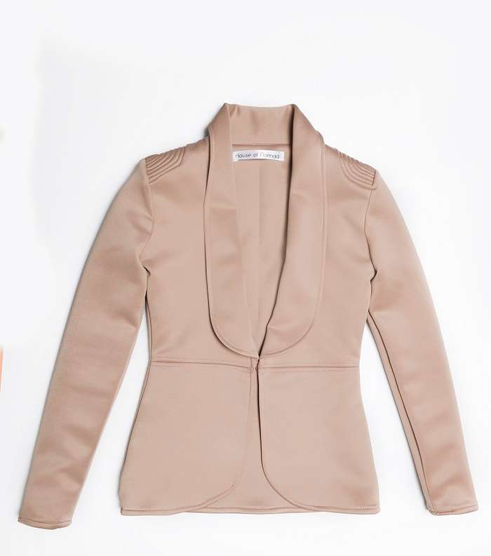 من موديلات ازياء House of Nomad، البلايزر