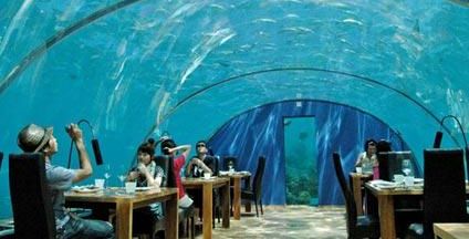 مطعم "اللؤلؤة" في بحر المالديف