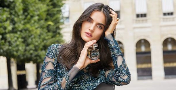 اجمل العطور النسائيه المثيره للرجل