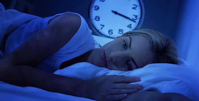 معاناة الارق وقلة النوم