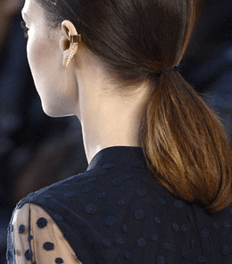 من عرض أزياء كلوي لشتاء 2014، لاحظنا موضة الـ Earcuff