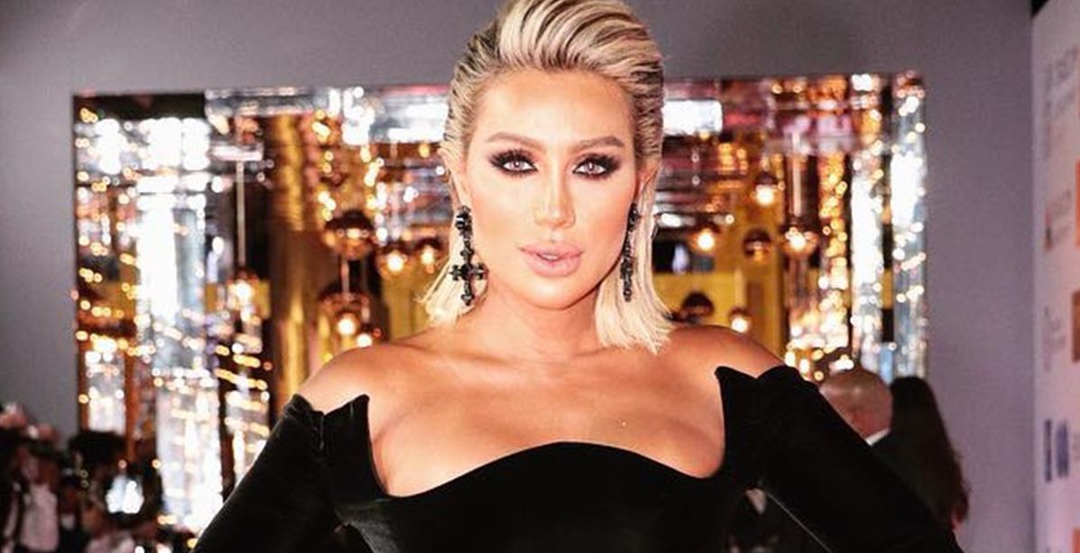 إطلالة جريئة وعصرية لمايا دياب في مهرجان الجونة السينمائي 2018