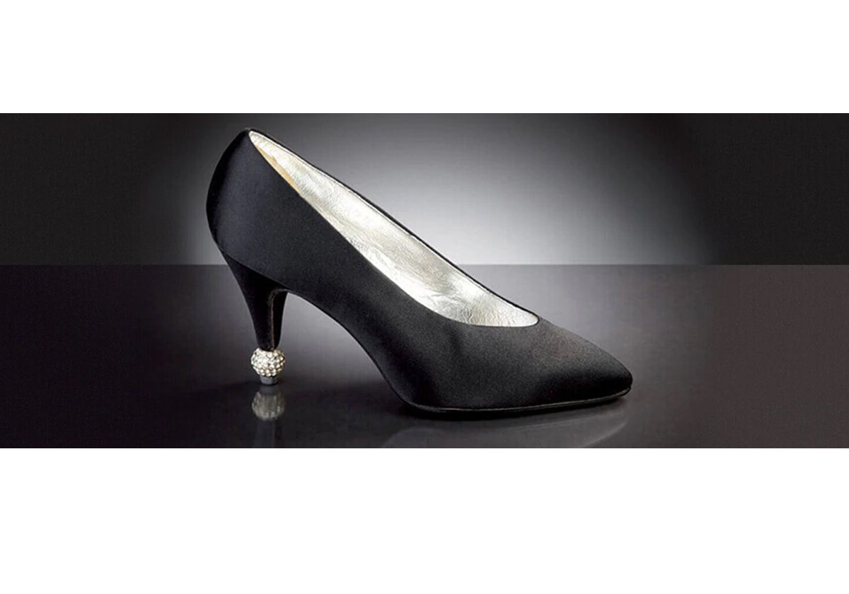 حذاء الـ Pump الذي قدمه Roger Vivier في العام 1953