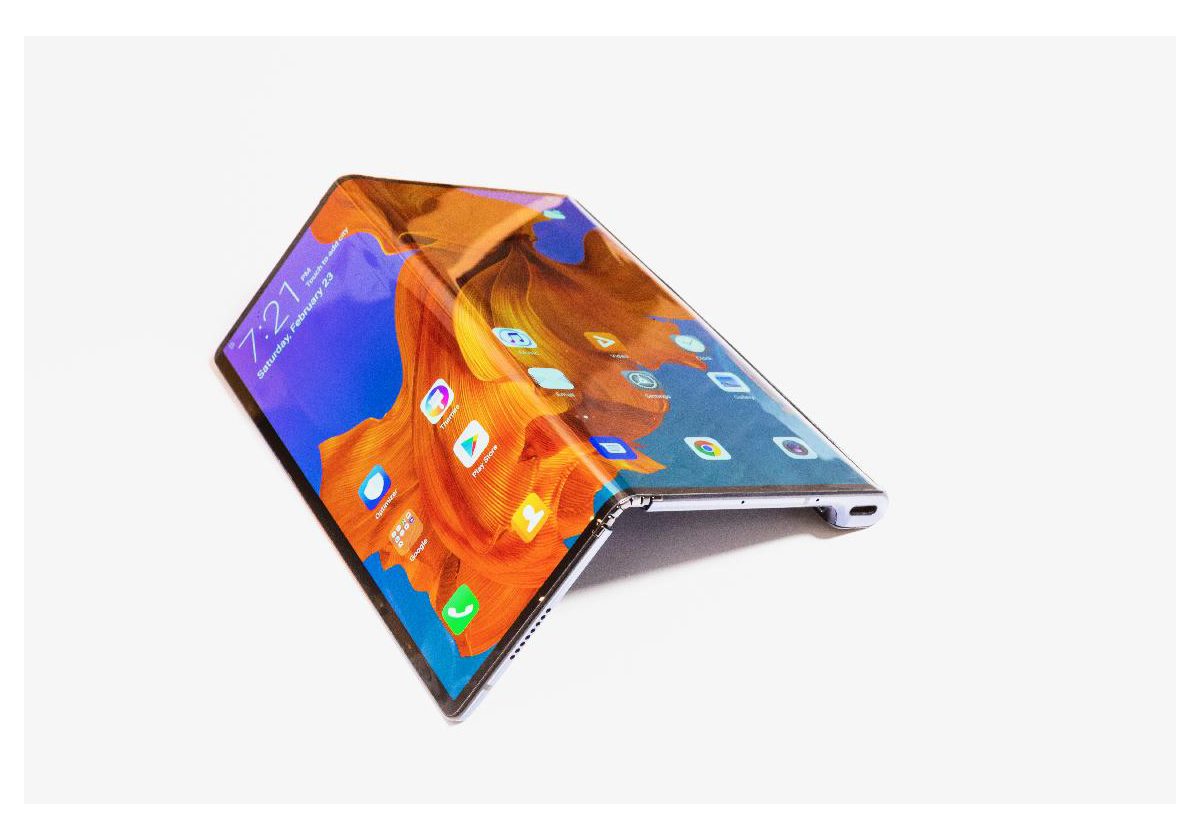 اكتشفي أهم مزاية هاتف HUAWEI Mate X الجديد 