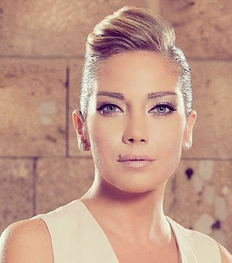 تعاون لافت بين بول قسطنطينيان والممثلة السوريّة سلافة معمار