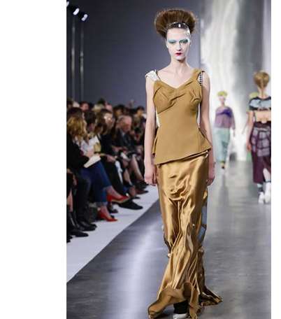 تعرفي على مجموعة أزياء Maison Martin Margiela لربيع وصيف 2016