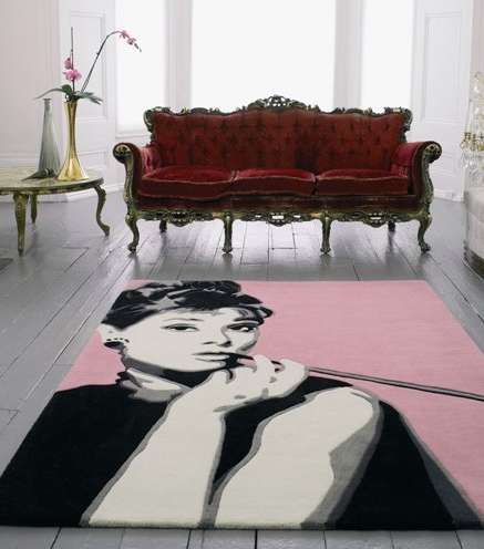 سجّادة توحي بأجواء الغرفة