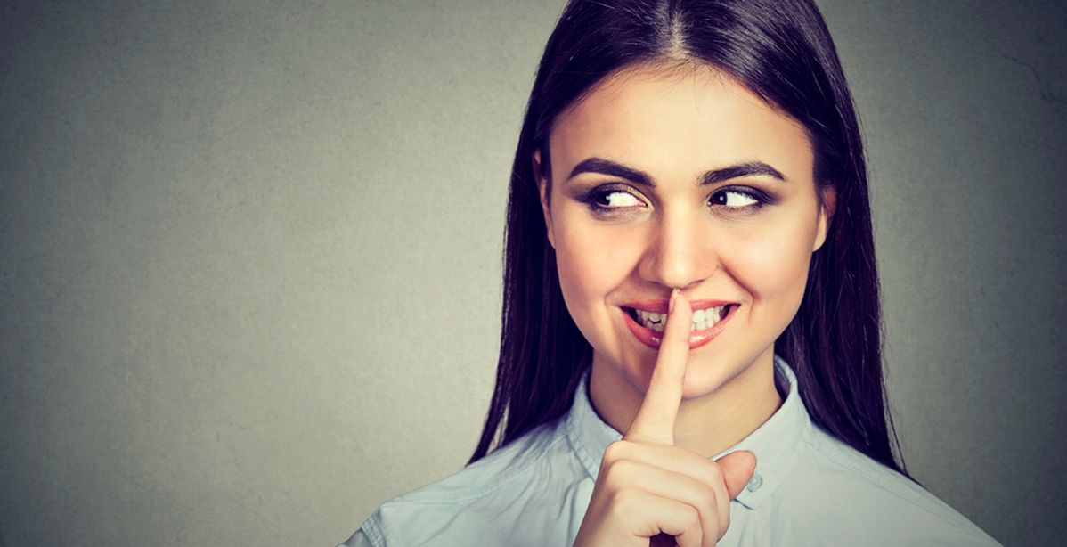 3 حيل غريبة لملء فراغ الحاجبين من دون أن يظهر الماكياج!