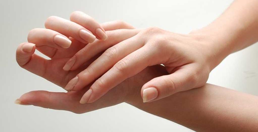 علاج تجاعيد مفاصل اليدين الطبيعي