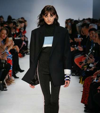 استوحي اطلالاتك الانيقة والراقية هذا الموسم مع مجموعة Emilio Pucci الجديدة