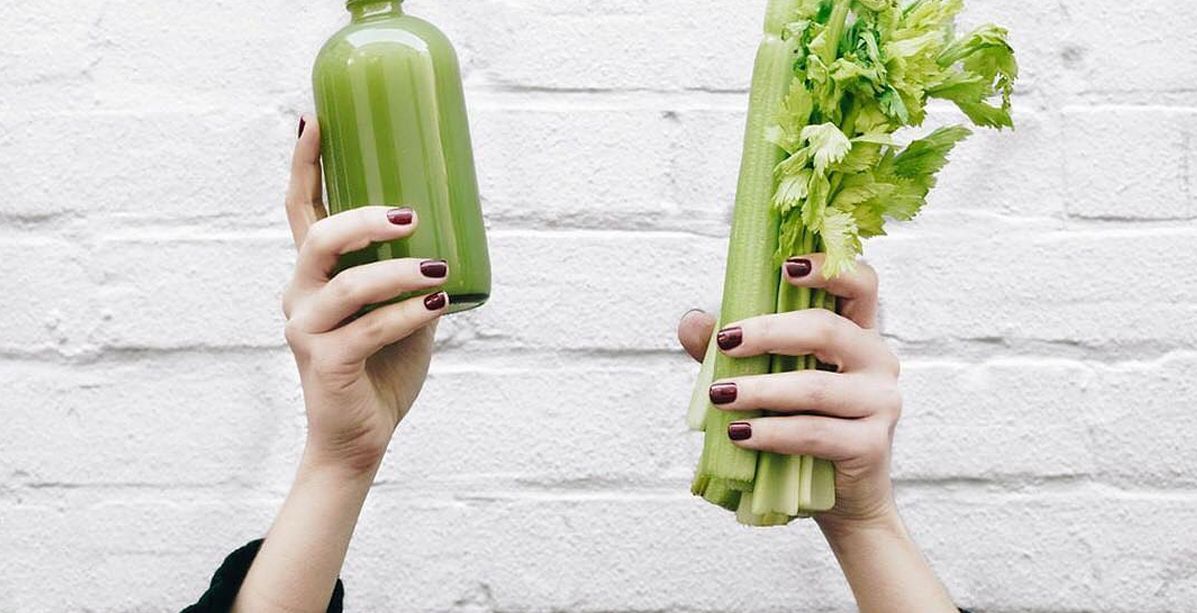 أطباء هوليوود ينصحون بتناول عصير الكرفس لفوائده التي لم تخطر على بالك! 