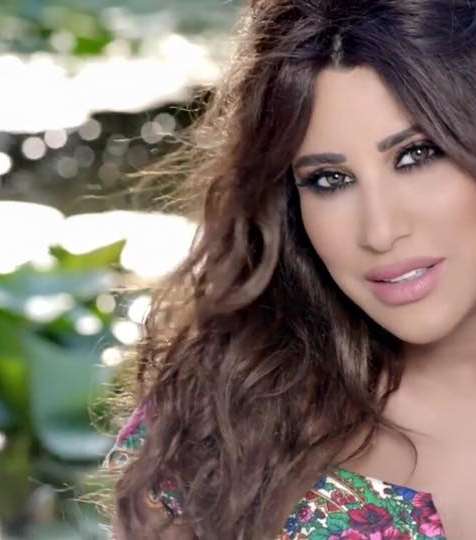القوّة في ماكياج عيون نجوى كرم