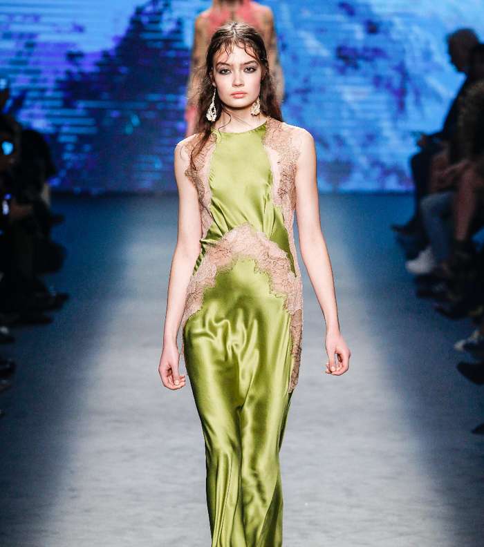 فساتين طويلة فخمة بالصور