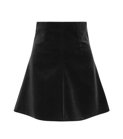 اعتمدي في شتاء 2016 موضة الـ Velvet