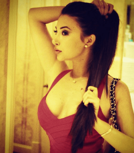 أخت ميريام فارس تتباهى بشعرها الأسود الطويل