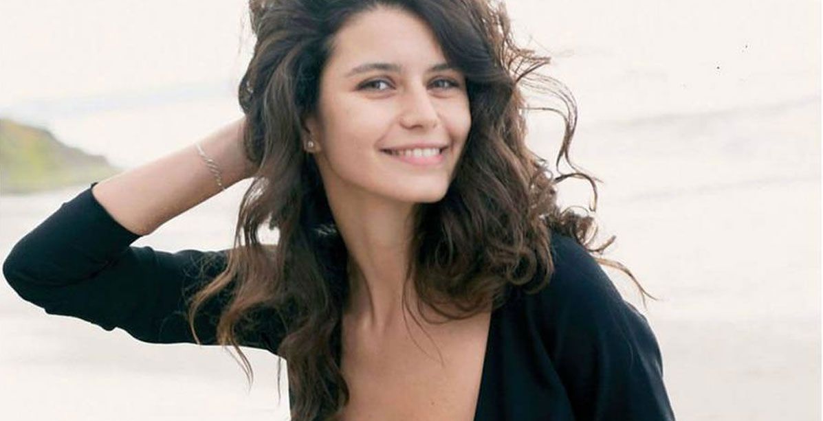 بيرين سات في صور ساخنة بالبيكيني: نحافتها ملفتة وبشرتها لا تخلو من السيلوليت!