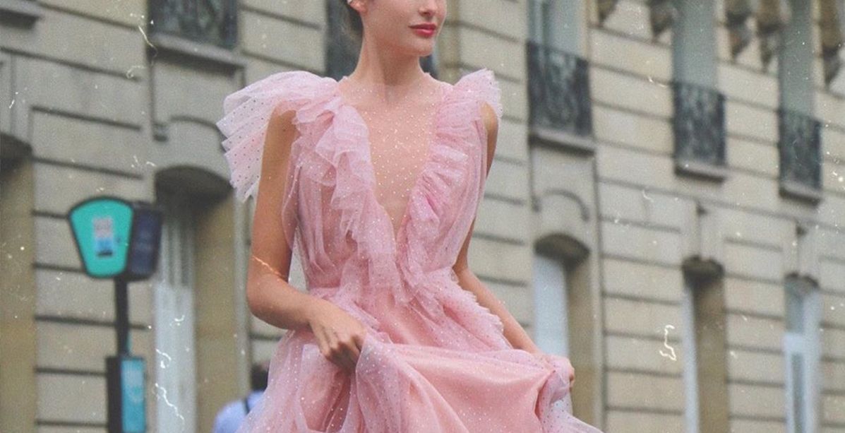 اطلالات النجمات باللون الزهري لتستوحي منها في شهر التوعية من سرطان الثدي