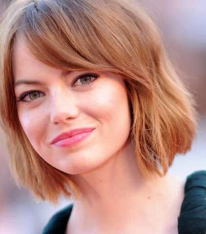 صور لوك شعر ومكياج إيما ستون في افتتاح مهرجان البندقية السينمائي 2014