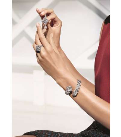 تالقي بمحوهرات CHANEL المميزة من مجموعة Signature de CHANEL