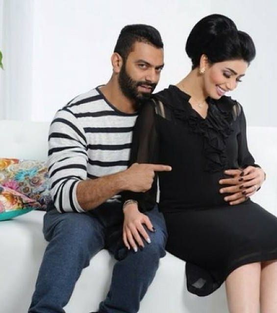 هنادي تختار الفساتين الكلاسيكية